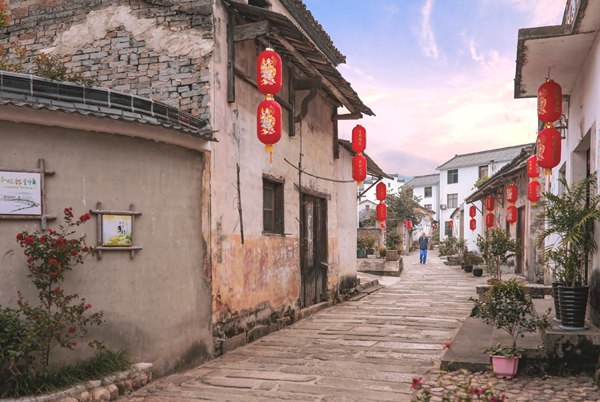 黄山区：黄山脚下的“长寿村”